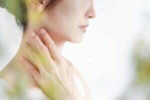 首イボが市販薬で取れない理由